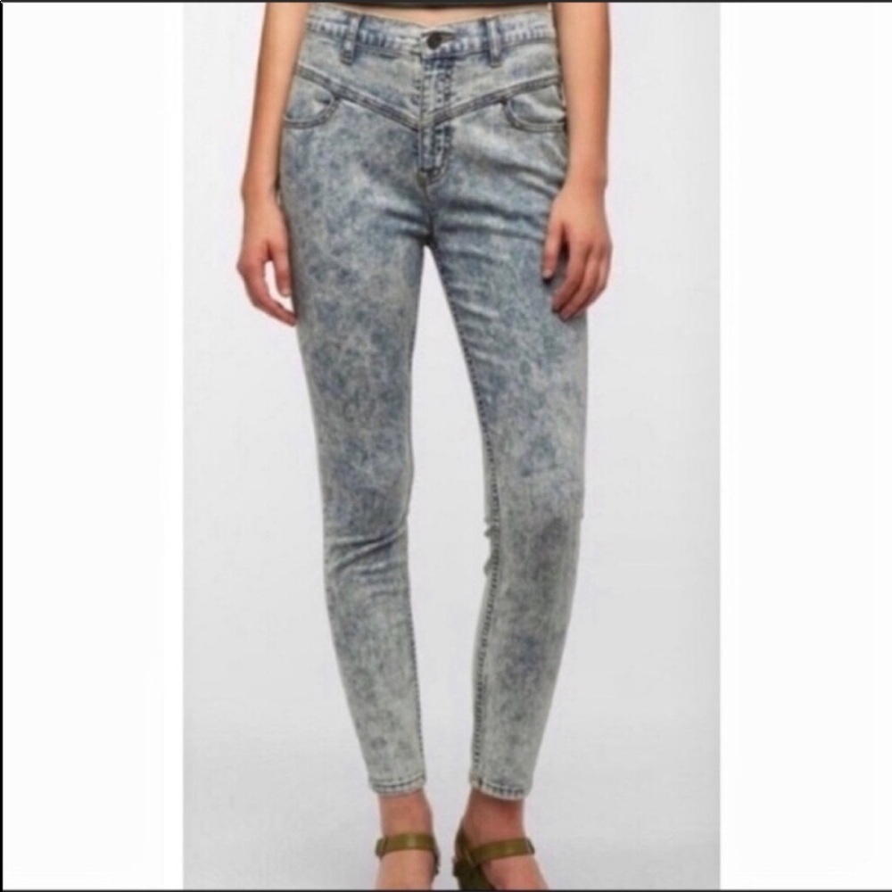 UO-BDG High Rise Seam Jean In Acid Wash Skinny